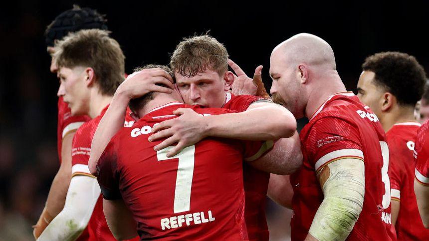 Wales' Determination Shines Under Sherratt's Interim Leadership in Six Nations Clash against Ireland