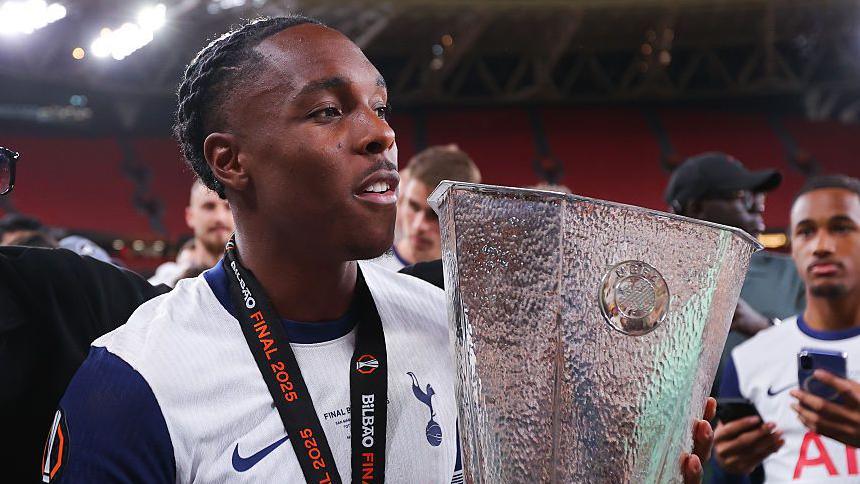 Tottenham Secures Mathys Tel in a £30m Permanent Deal from Bayern Munich