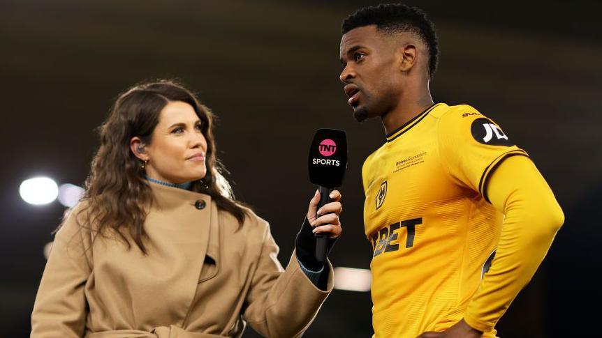 Revolutionizing Premier League Coverage: Substituted Players to be Interviewed Mid-Game