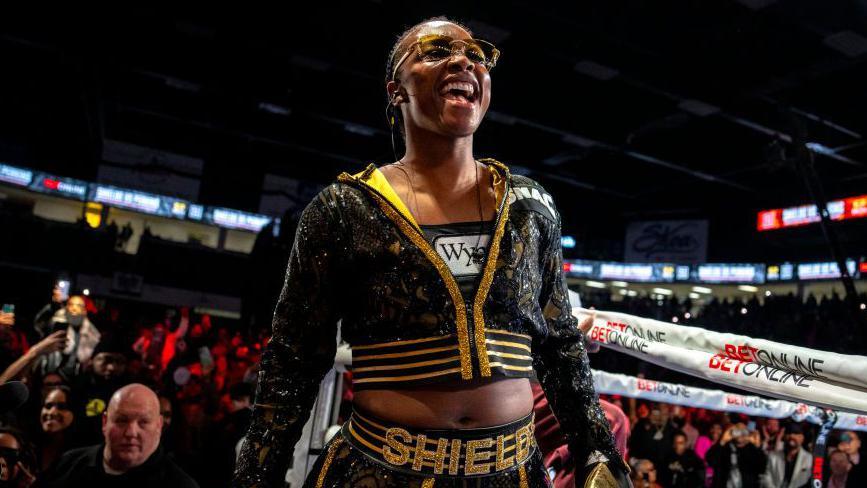 Claressa Shields Dominates Lani Daniels to Retain Undisputed Heavyweight Title