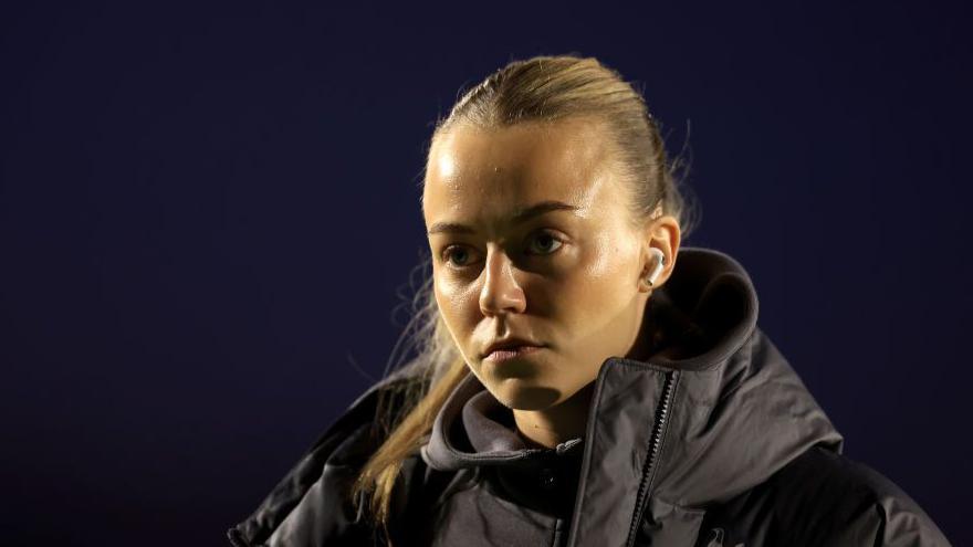 Olga Ahtinen Chooses to Stay at Tottenham Despite Hammarby Interest