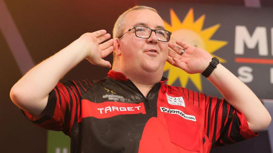 Bunting Triumphs Over Price to Claim Bahrain Masters Glory