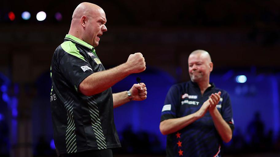 Thrilling Darts Showdown: Van Gerwen Outlasts Van Barneveld in World Matchplay Clash