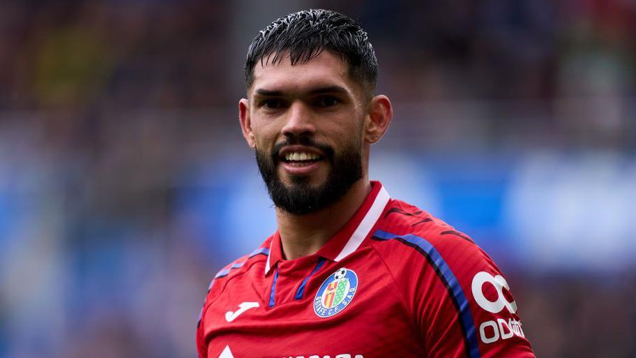 Sunderland Secures Omar Alderete in £10m Deal: A Strategic Move for Premier League Comeback