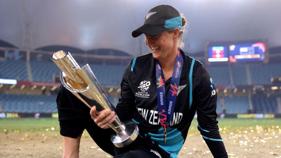 Sophie Devine Announces Retirement from ODI Cricket Post World Cup