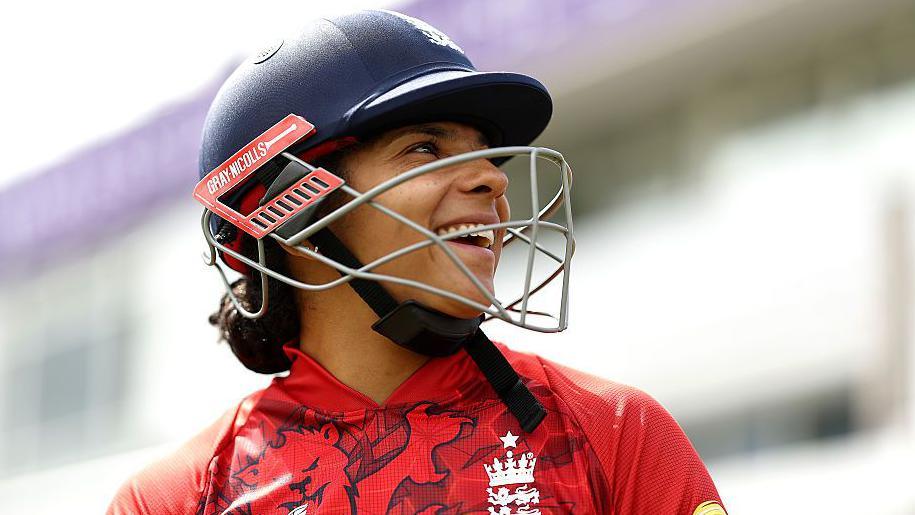 Sophia Dunkley Leads WBBL Draft as Key Players Shift Teams