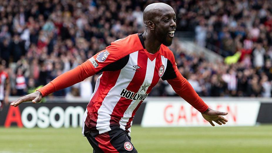 Newcastle Shifts Focus to Yoane Wissa After Ekitike Deal Falls Through