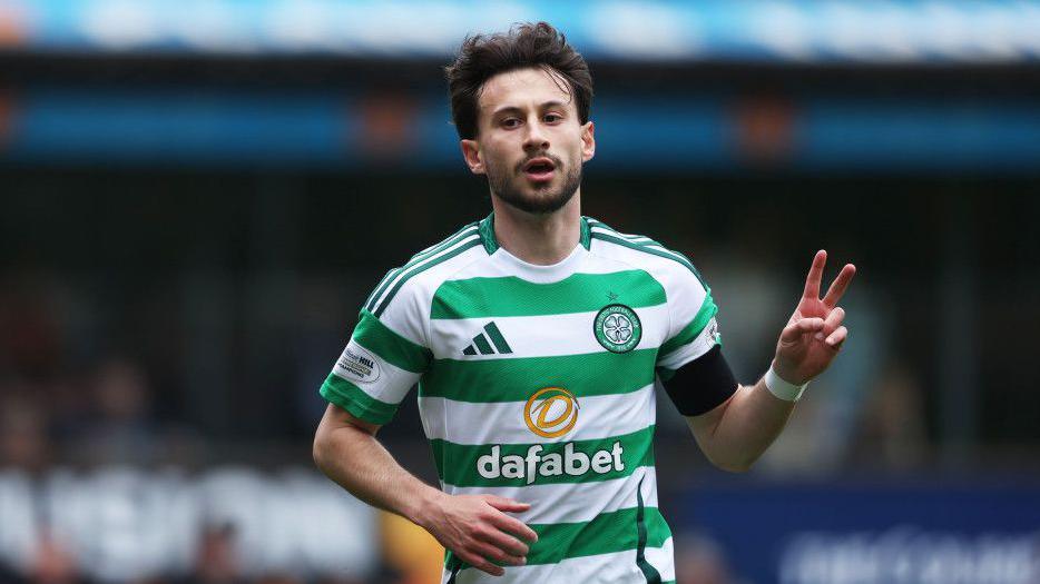 Celtic's Strategic Moves: Kuhn to Como and Nawrocki's Loan to Hannover