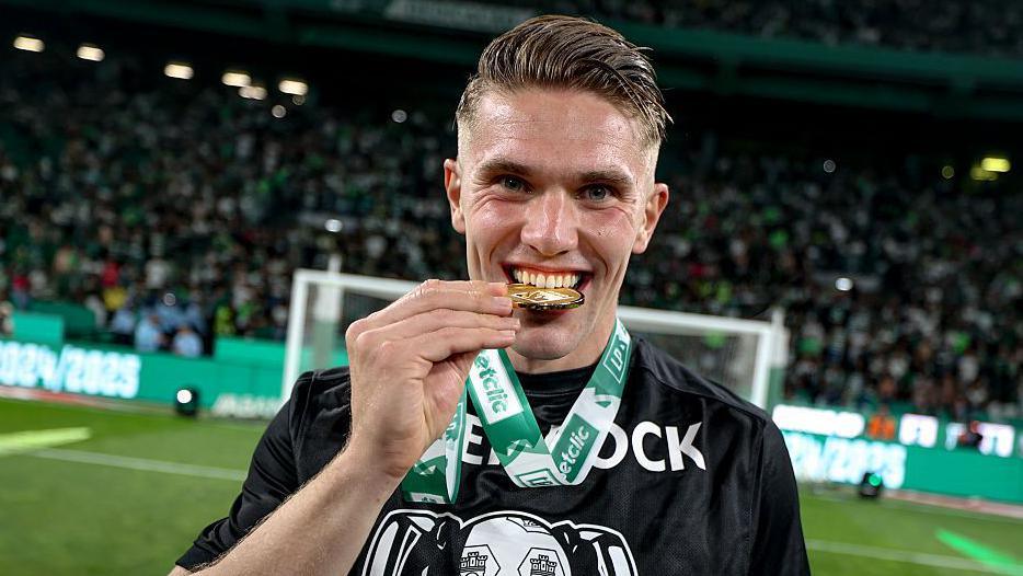 Viktor Gyokeres: Sporting's Stance on the Star Striker's Future Amid Premier League Interest