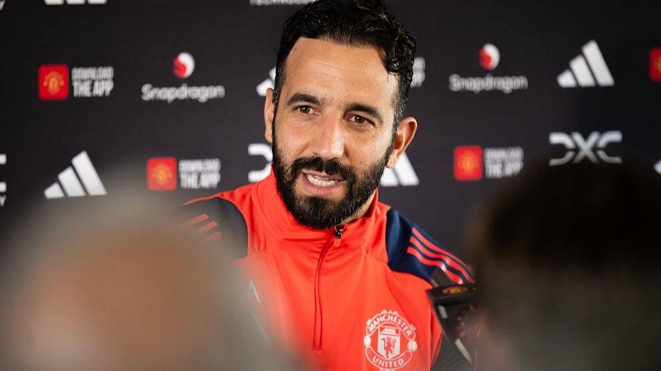Manchester United's Bold Strategy: No Signings in January for Future Payoff