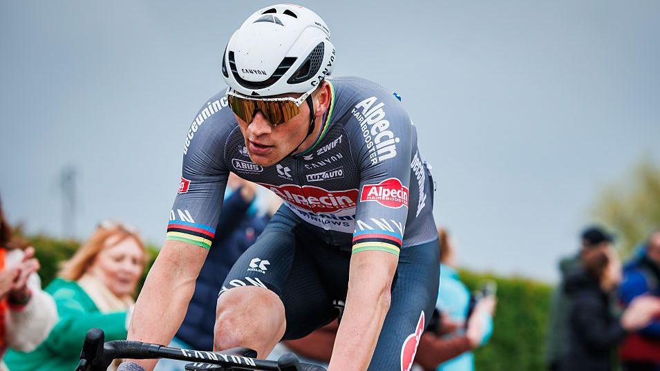 Cycling Drama: Man Surrenders After Throwing Bottle at Van der Poel in Paris-Roubaix