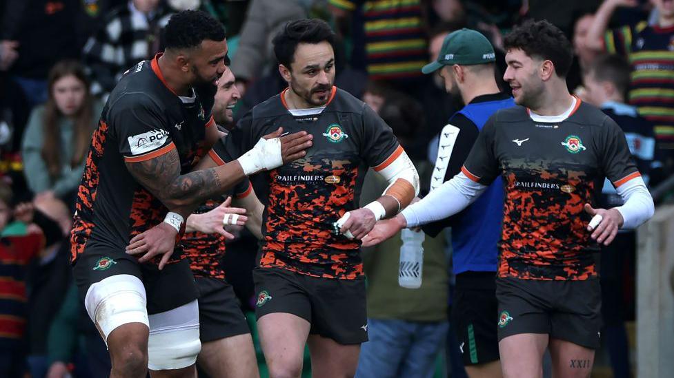 Exeter Chiefs and Ealing Trailfinders Secure Spots in Premiership Rugby Cup Semi-Finals