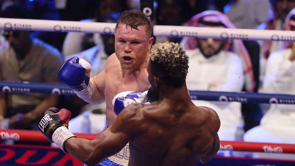 Canelo Alvarez vs Terence Crawford: The Clash of Titans Set for September Showdown