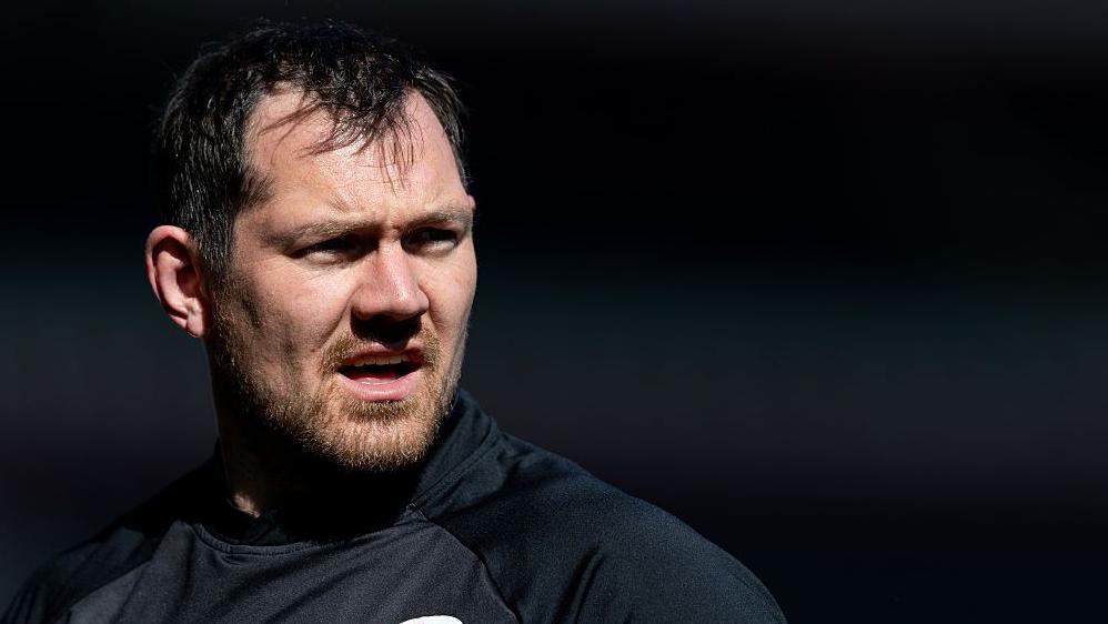 Alex Goode Celebrates 400th Appearance for Saracens: A Legacy of Excellence in Rugby